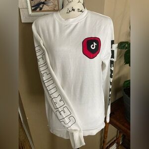 Tik tok certified creator long sleeve white crew neck size XS